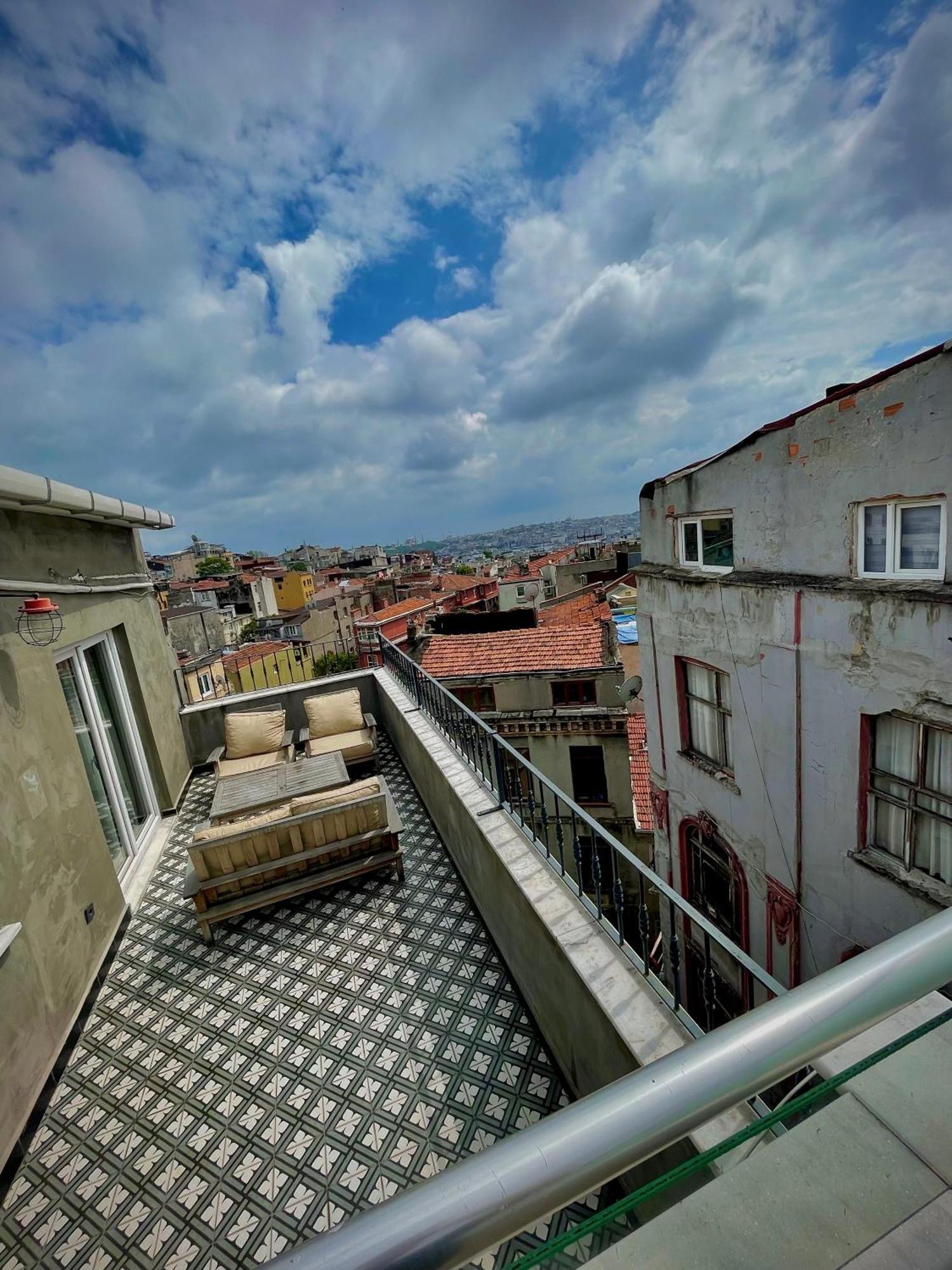Elegance Aparts Cihangir Istanbul Exterior photo